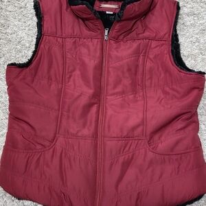 Johnston & Murphy Women's Burgundy Puffer Vest with Black Faux Fur Lining - XL